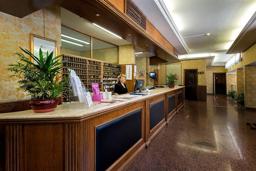 Park Hotel Blanc Et Noir Rome Bagian luar foto