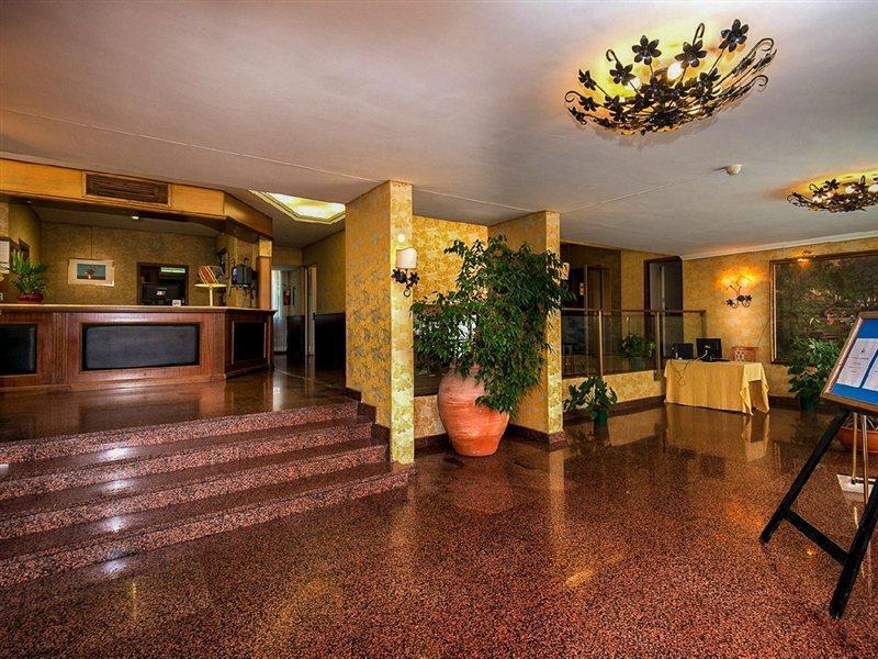 Park Hotel Blanc Et Noir Rome Bagian luar foto