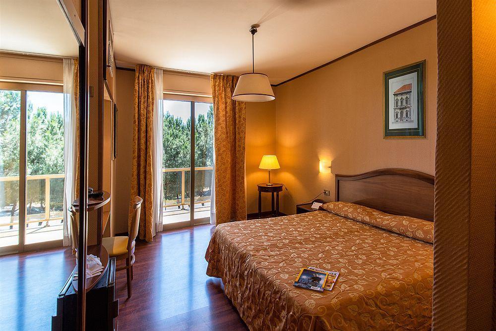 Park Hotel Blanc Et Noir Rome Bagian luar foto