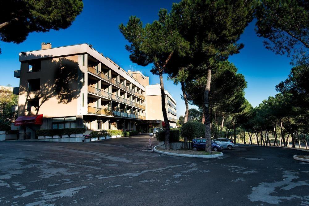 Park Hotel Blanc Et Noir Rome Bagian luar foto
