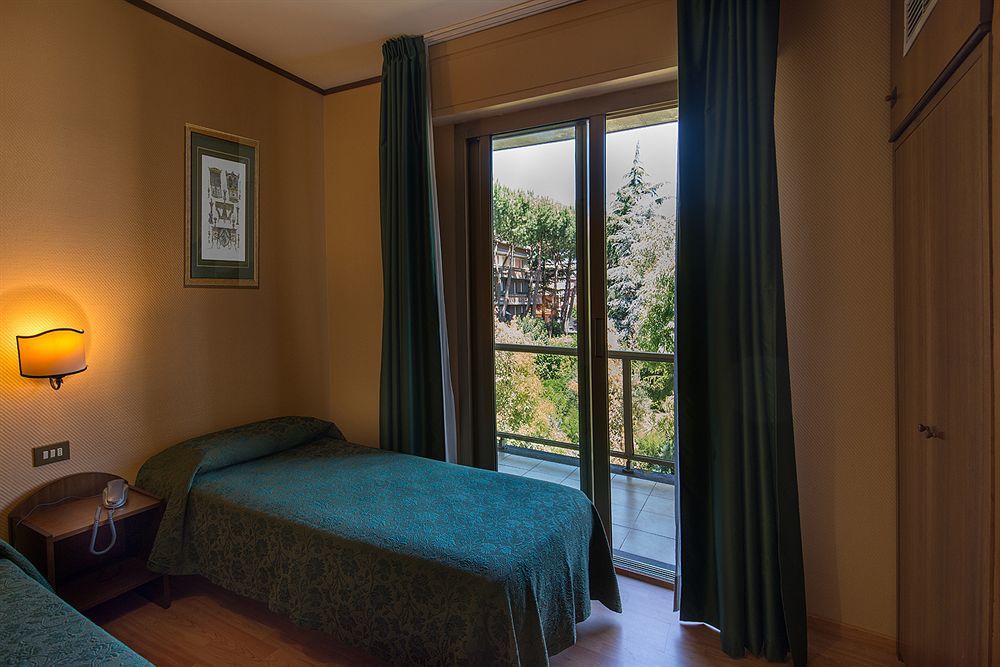 Park Hotel Blanc Et Noir Rome Bagian luar foto