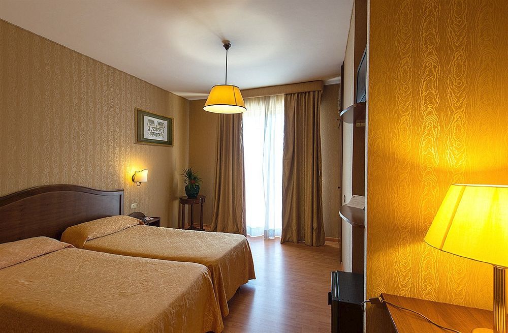 Park Hotel Blanc Et Noir Rome Bagian luar foto