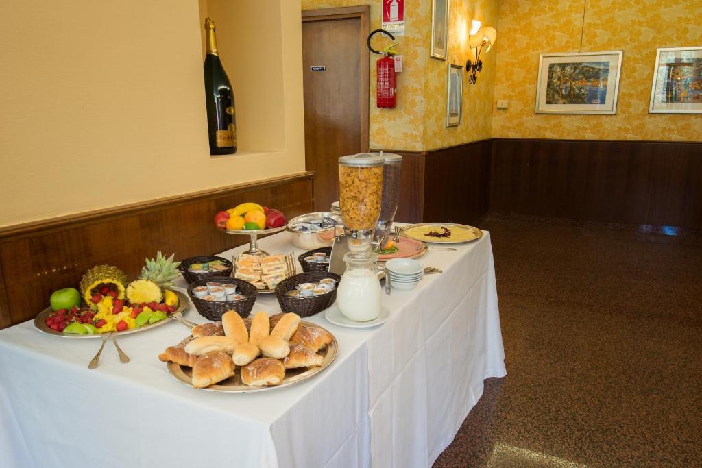 Park Hotel Blanc Et Noir Rome Bagian luar foto